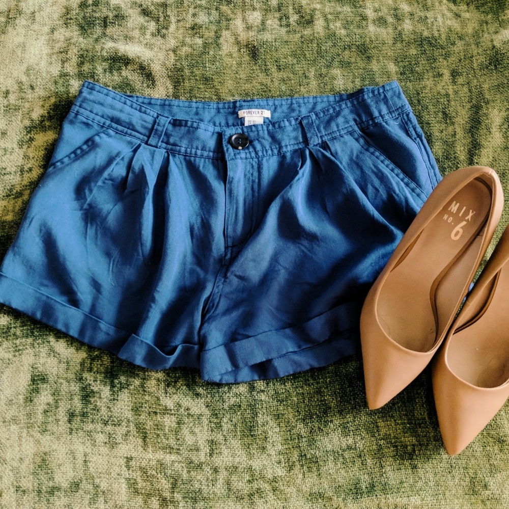 Gorgeous blue linen shorts